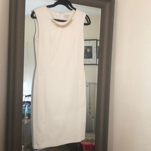 Comfortable work dress with detail